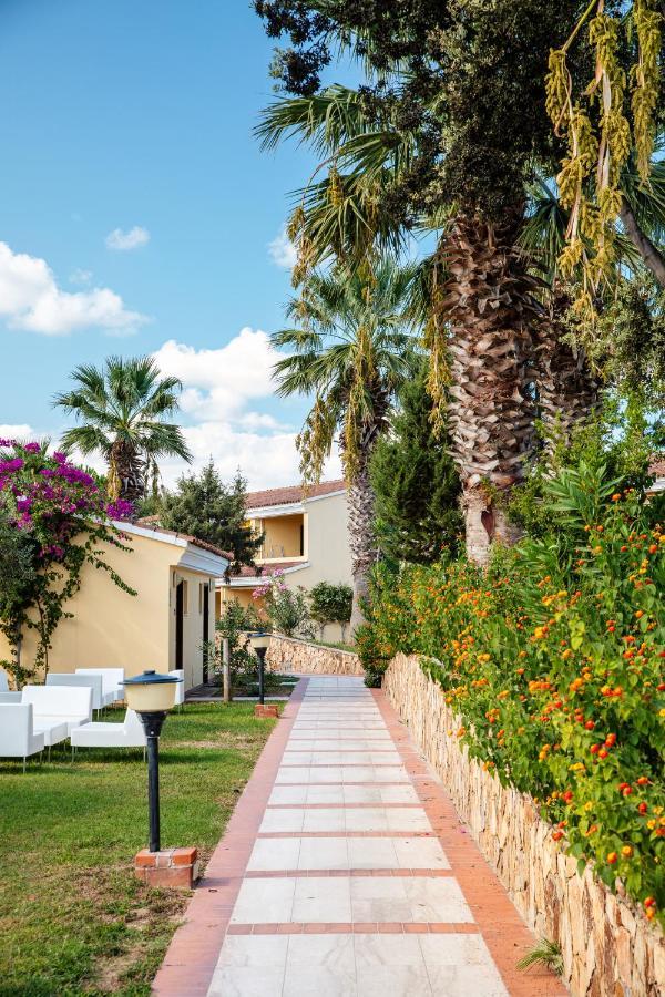 קאלה ליברוטו Tirreno Resort מראה חיצוני תמונה