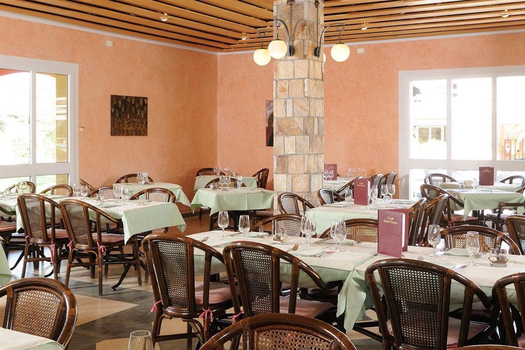 קאלה ליברוטו Tirreno Resort מסעדה תמונה